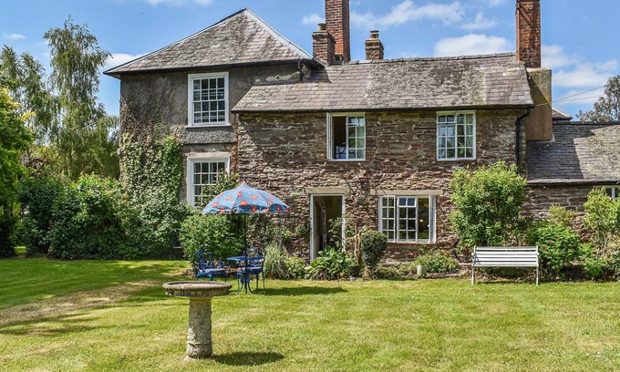 Leominster Cottage | 2 bedroom accommodation in Stoke Prior, near Leominster