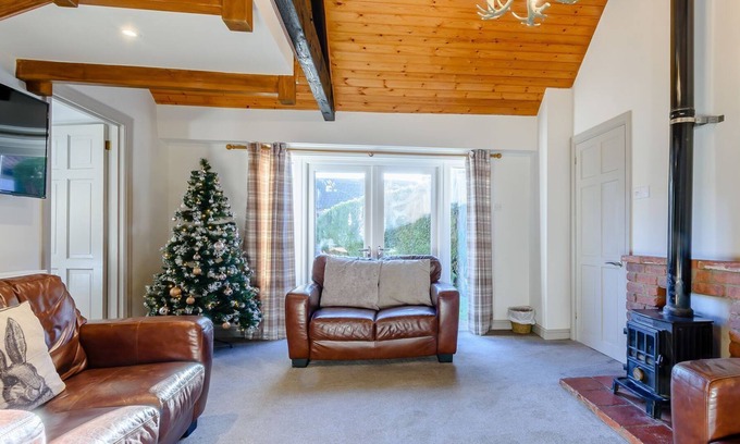 Cayton Cottage | 2 bedroom accommodation in Killerby, Cayton, near Scarborough