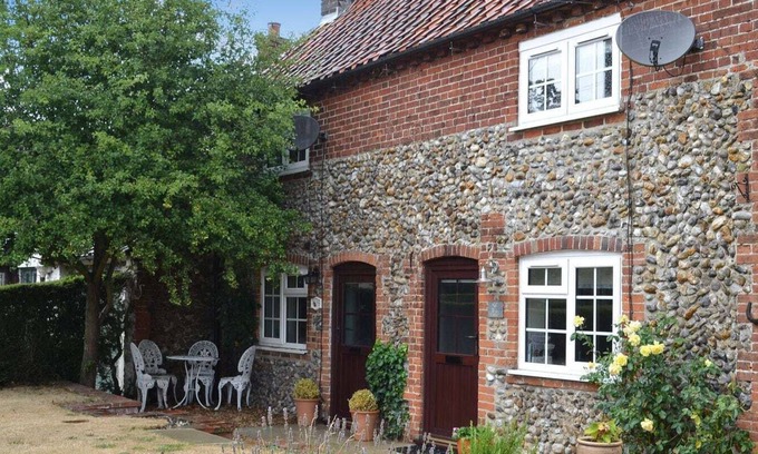 Hindringham Cottage | 2 bedroom accommodation in Hindringham, near Fakenham