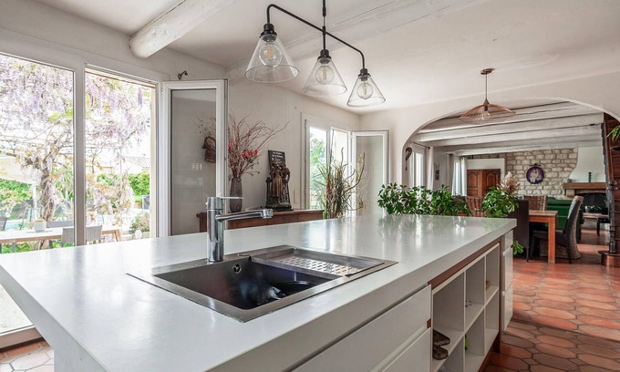 Vedene House | 2 bedroom accommodation in Vedène