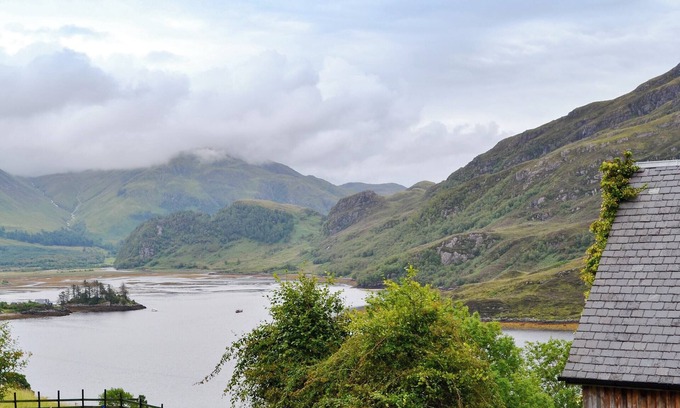 Sallachy Cottage | 2 bedroom accommodation in Dornie