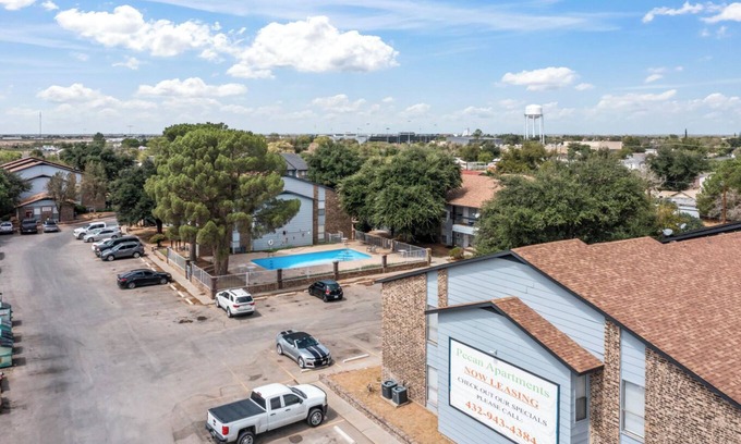 Monahans Apartment | 2-Bedroom Apartment Getaway