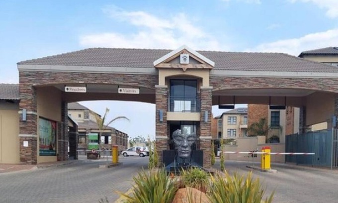 Kimberley Apartment | 2-bedroom apartment in a security complex