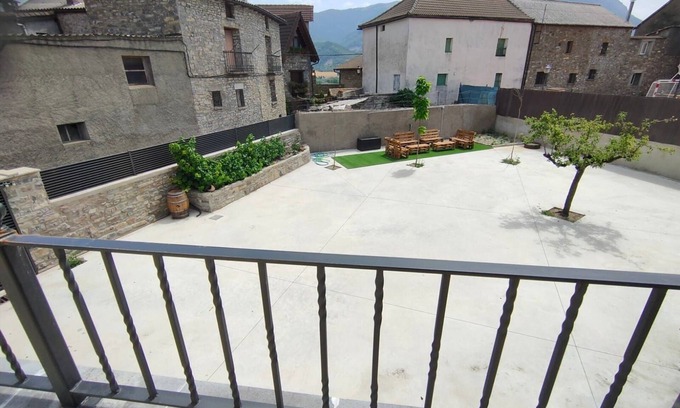 Senegue Apartment | 2 bedroom apartment near ski Panticosa Formigal Pyrenees Aragon