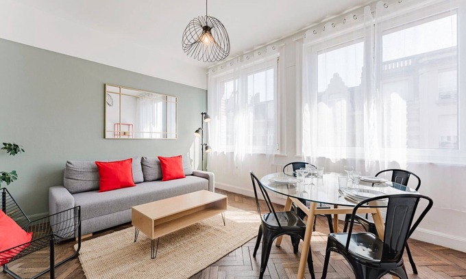 Lille Centre Ville Apartment | 2 bedroom apartment, near metro