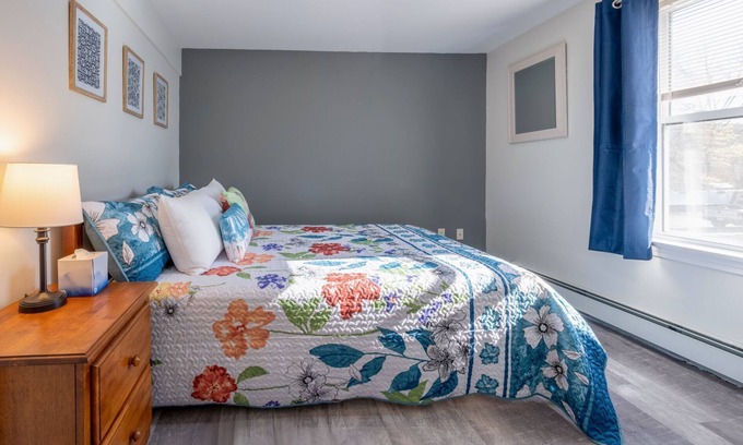 Bar Harbor Apartment | 2 Bedroom Apt B Free Breakfast Main Street