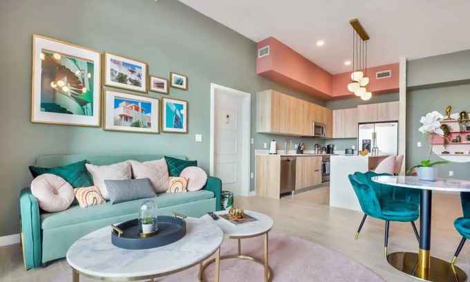 Northeast Miami Condo | 2 Bedroom Art Deco Penthouse in Design District