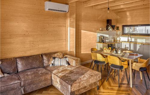 Trzesacz House | 2 Bedroom Awesome Home In Trzesacz