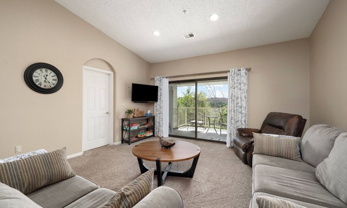 Branson Apartment | 2 Bedroom Branson Condo with pool; Family fun