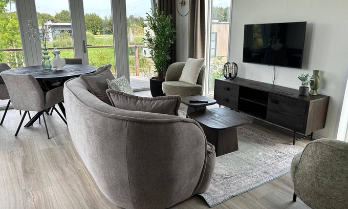 Olburgen House | 2-bedroom chalet with terrace