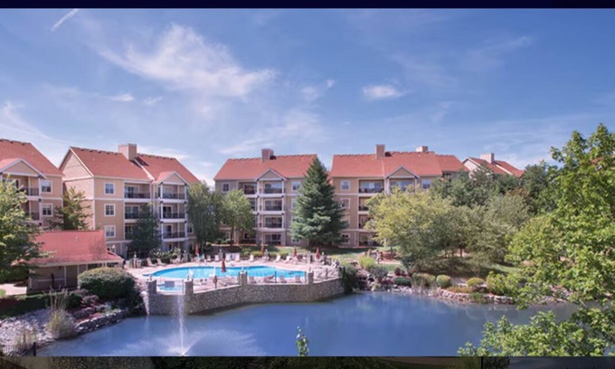 Table Rock Resort | 2-Bedroom Christmas Getaway at Club Wyndham Branson - The Meadows
