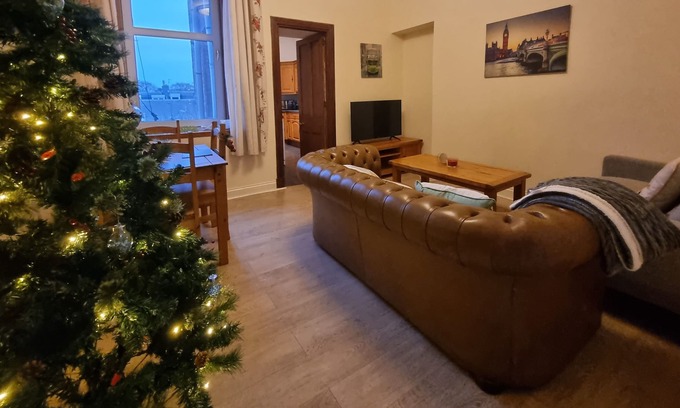 Central Aberdeen Apartment | 2 Bedroom City Centre West End Flat