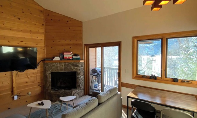 Steamboat Springs Condo | 2-bedroom condo in lovely Steamboat Springs with WiFi