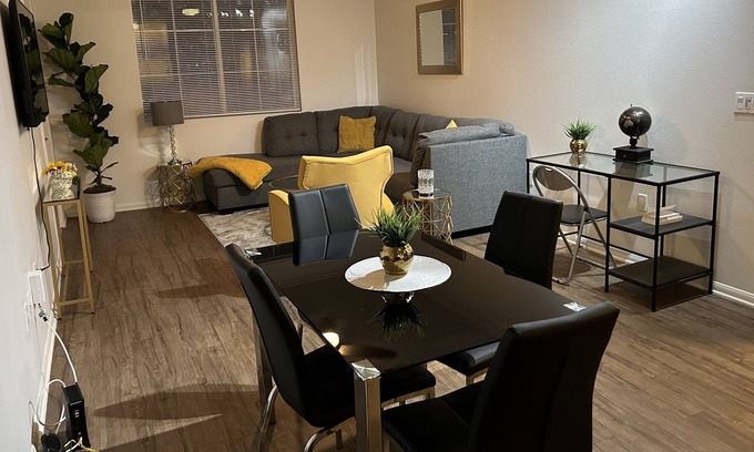 Culver - West Apartment | 2 bedroom condo in Marina Del Rey near Venice beach!