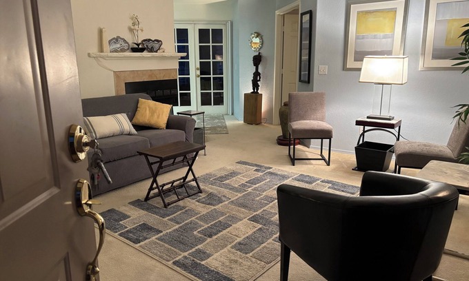 Tucson Condo | 2-bedroom condo in welcoming Tucson with AC, fitness room. Start relaxing now