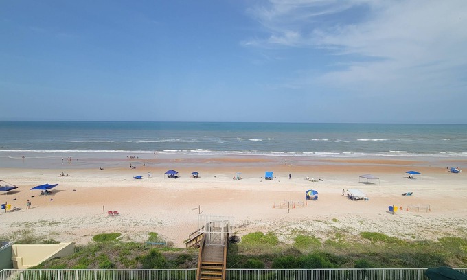 Ormond Beach Resort | 2-bedroom condo located at the Royal Floridian resort in lovely Ormond Beach