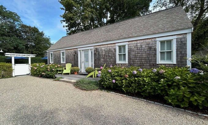 Falmouth Cottage | 2-bedroom cottage plus bunkhouse in Historic Falmouth Center