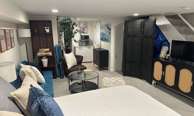 Petworth House | 2 Bedroom DC Stay w/Private Patio + Outdoor Games