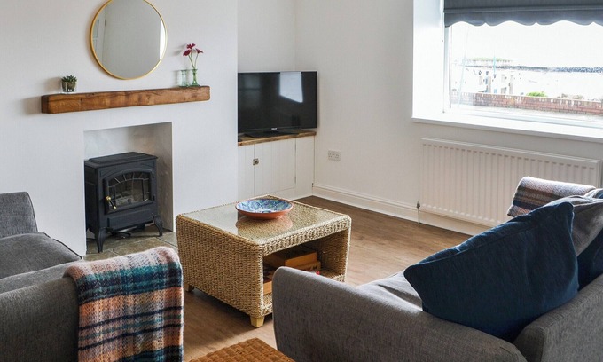 Newbiggin-by-the-Sea Cottage | 2 bedroom accommodation in Newbiggin-by-the-Sea