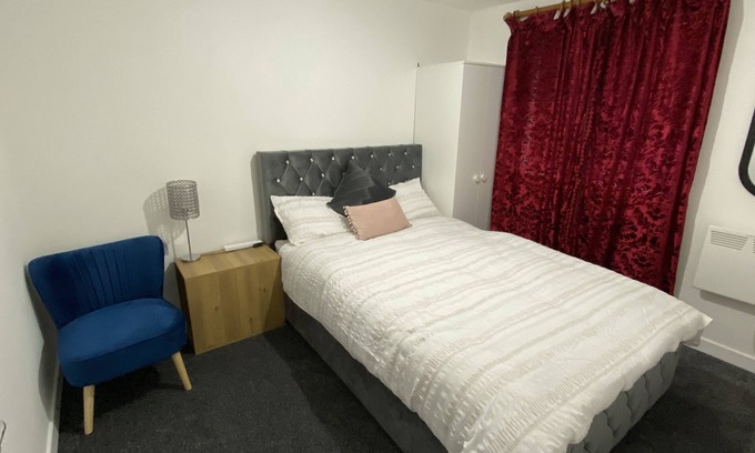 Manchester House | 2 Bedroom home near Uni and walking dis to Stadium