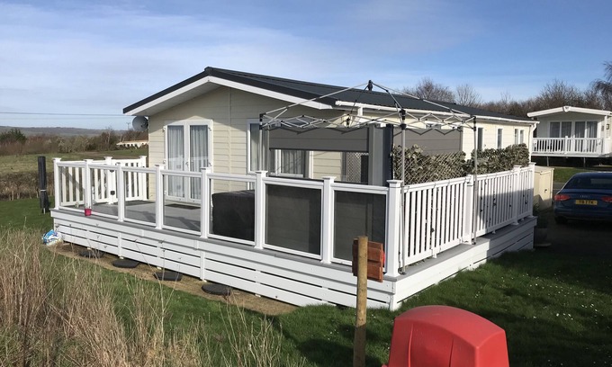 Shanklin House | 2 Bedroom Lodge, OG30, Lower Hyde, Shanklin, Isle of Wight