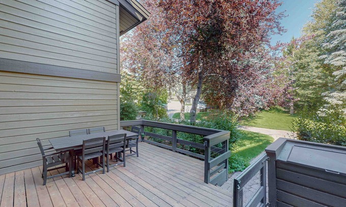 Sun Valley Condo | 2 bedroom + Loft with two twin beds ; 2 bathrooms; sleeps 6