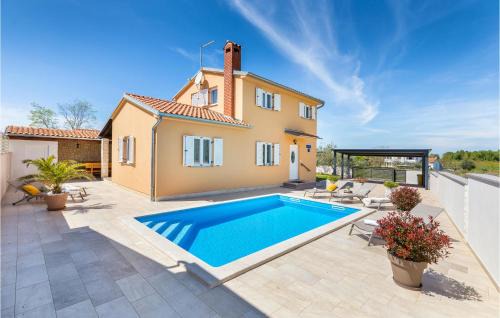 Musalez House | 2 Bedroom Lovely Home In Musalez