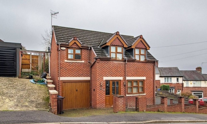 Woodseats House | 2 bedroom lux house in Sheffield