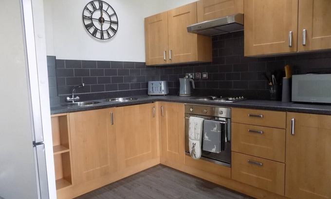 Lincoln Apartment | 2 Bedroom Luxury City Centre Apt
