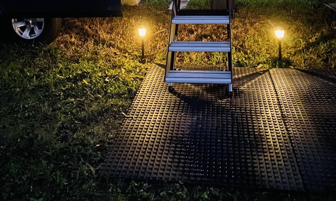 Iowa Colony House | 2 Bedroom RV With Access to Farmhouse Gameroom