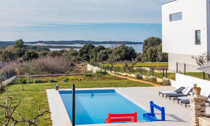 Stinjan Apartment | 2 bedroom stunning apartment in Pula