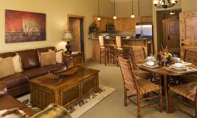 Park City Condo | 2 Bedroom Suite at Lodge with Pool & Hot Tub!