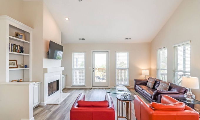 Tybee Island House | 2 bedroom townhome located in the Fort Screven are of Tybee Island.