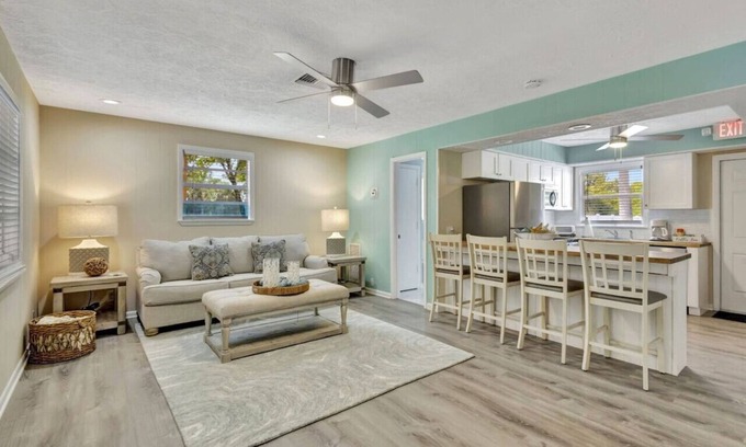 Indian River Estates House | 2 bedroom tropical pool home
