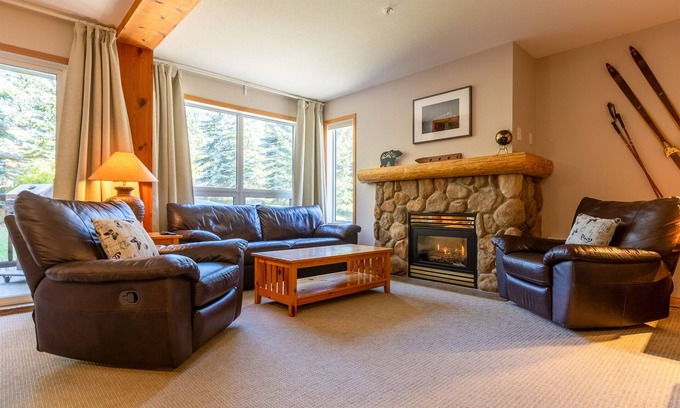 East Kootenay Condo | 2 Bedrooms l Sleeps 4 Adults l Private Hot Tub