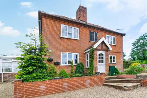 Saxmundham House | 2 Benhall Green