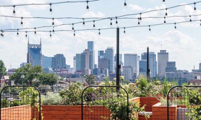 East Nashville Hotel | 2 Boutique Getaway Rooms w/Plant-Lined Outdoor Lounge for Stylish Stays!