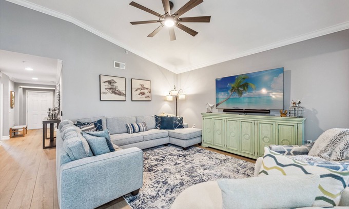 Tarpon Bay Condo | 2 BR 2 Bath Newly Renovated Condo