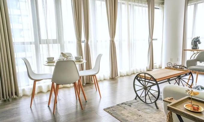 Downtown Toronto Apartment | 2 BR plus DAN at heart Toronto downtown