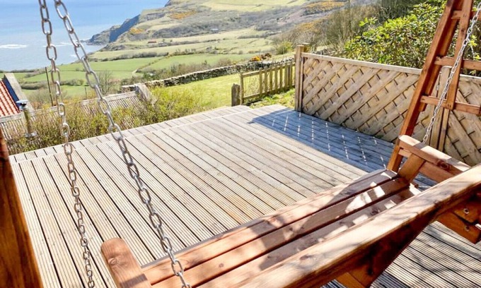 Fylingdales House | 2 Browcote Cottage - Two Bedroom House, Sleeps 4