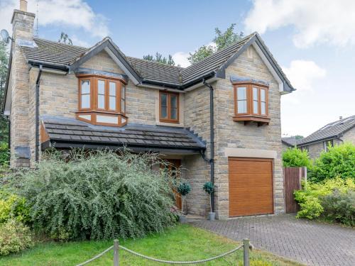 Padfield House | 2 Carr Farm Close