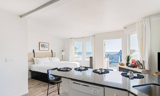 Cayucos House | 2 Coastal Studios at Cayucus | Beach Access + Ocean Views