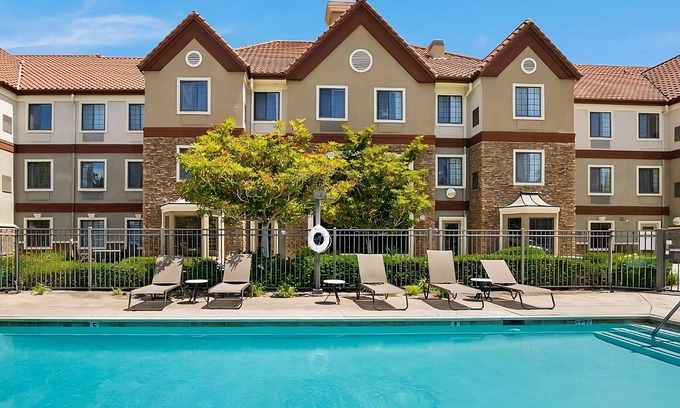 Carmel Mountain Ranch Hotel | 2 Comfortable Units w/Complimentary Breakfast, Near San Diego Attractions