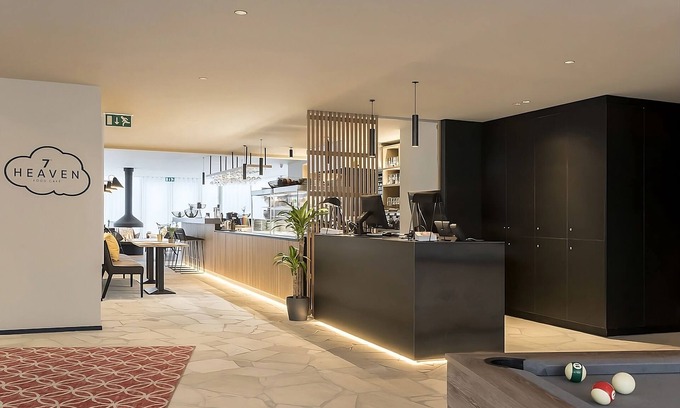 Jewish Quarter Apartment | 2 Family Studios Close to the Museum Aan de Stroom! Covered Parking & Gym!