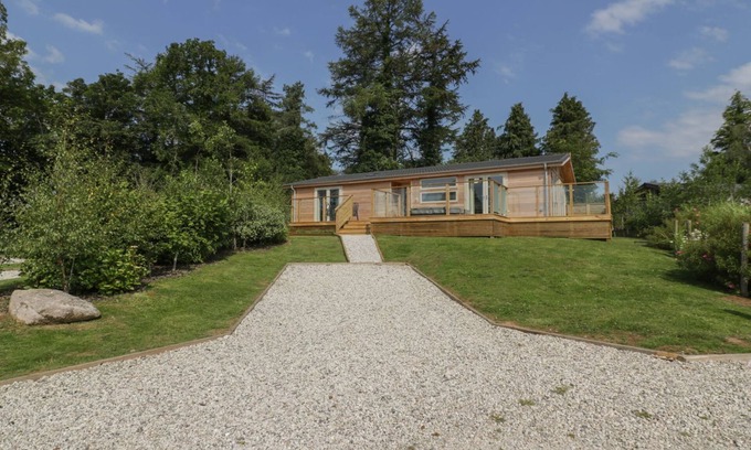 Dobwalls Cottage | 2 FARAWAY FIELDS, family friendly, luxury holiday cottage in Dobwalls