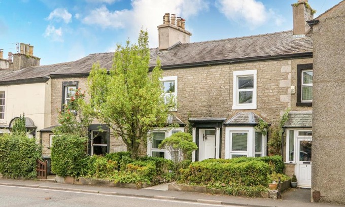 Burton House | 2 Fern Terrace