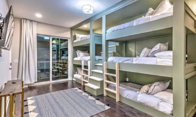 Nashville House | 2 Homes! 21 Beds & Rooftop Views! 10 to Downtown!