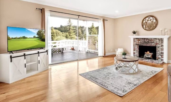 Castro Valley House | 2 Kings bed french country house with a View and Hot tub