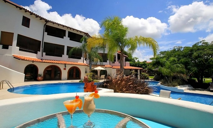 Maynards Hotel | 2 Large Units with Kitchenettes! FREE Parking! Short Drive to Mahogany Bay!