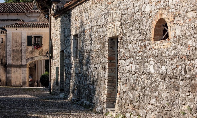Strassoldo House | 2-Lovely home with private garden in castle estate. Beach 20min, Venice 1hr